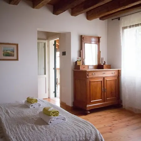 ベッド・アンド・ブレックファスト El Rustegot Locazione Turistica M02600 *